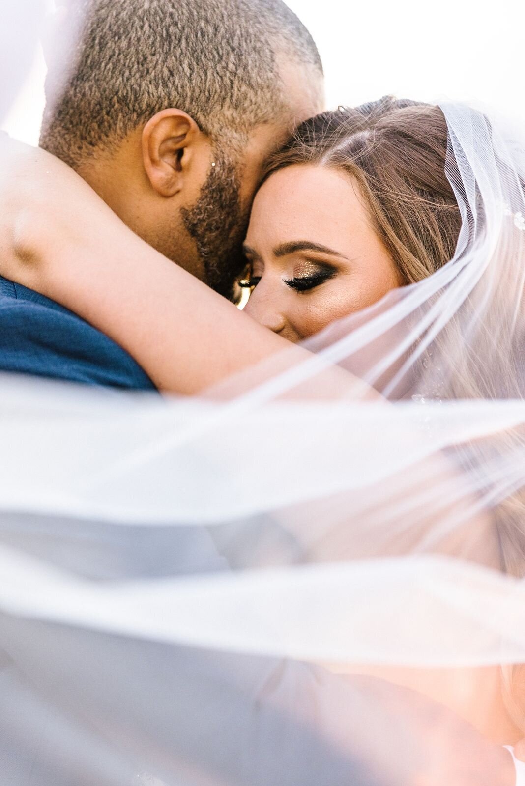 couple-with-veil-november-wedding-4