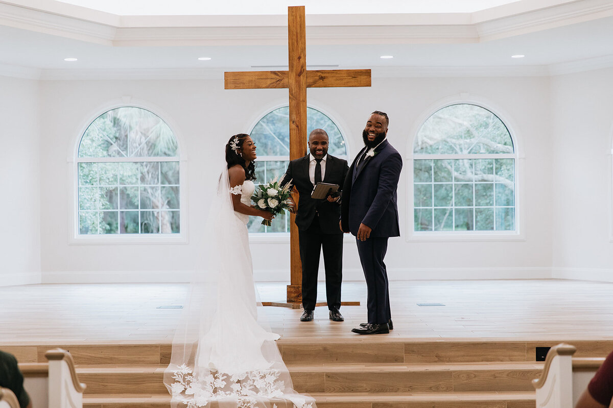 jessica-cruz-photography-harborside-chapel-elope-tampa-chantilly-chic-7