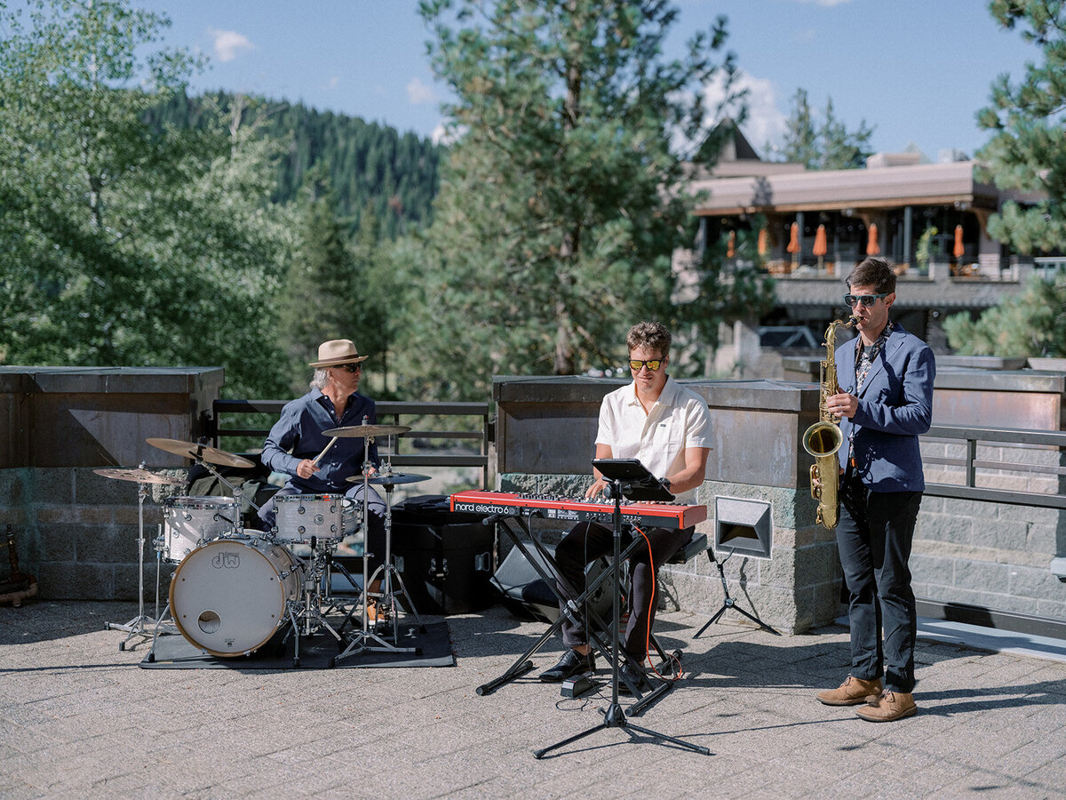 Cassia-and-AJ_Wedding_Everline-Resort-and-Spa_Lake-Tahoe_441