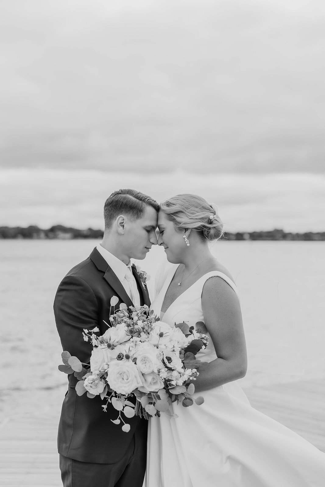 Saint Clair Inn Wedding Portraits Michigan Photographer K. E. Rogers Photography-51