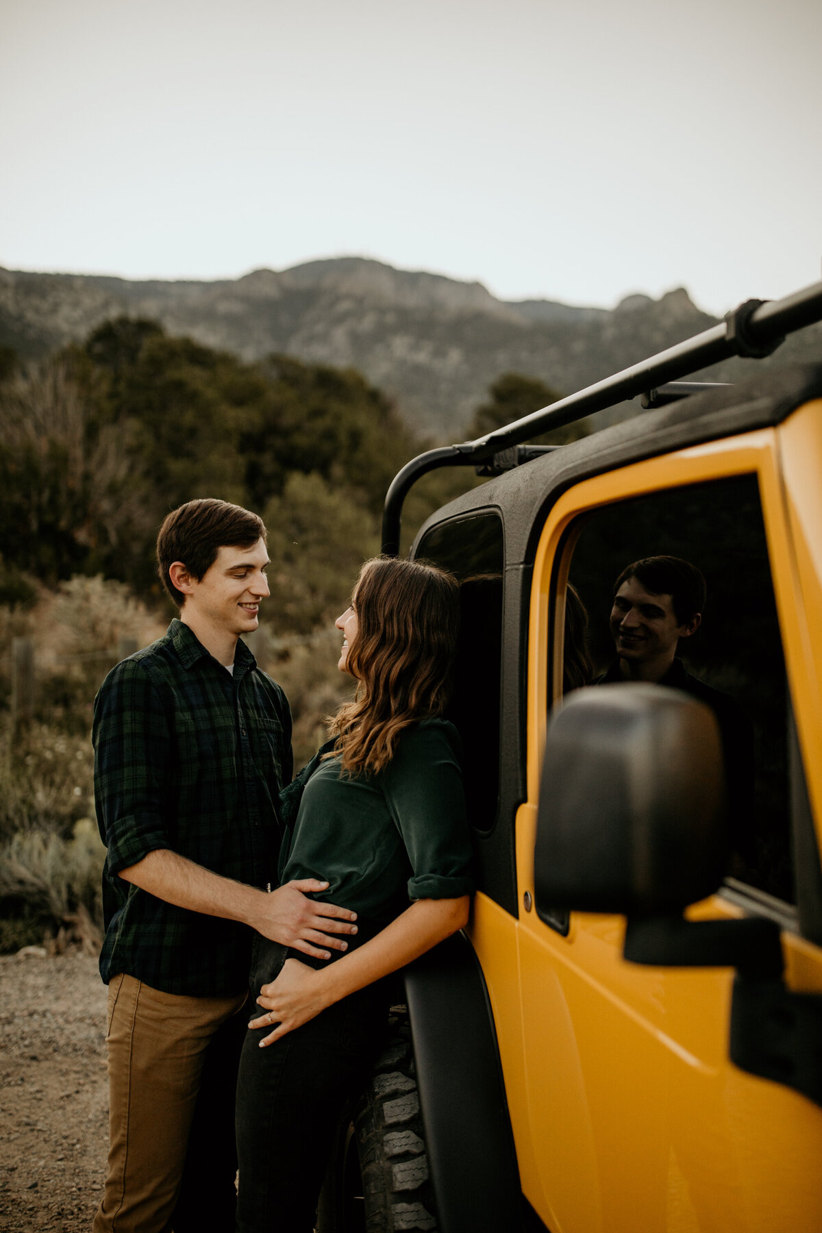 Sandia-Foothills-Jeep-Engagement-Photos-New-Mexico-30