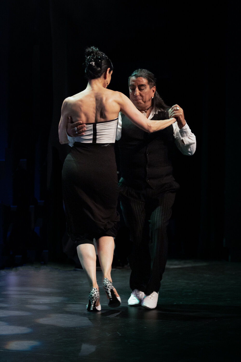 Couple de danseurs de tango Montréal Spectacle Rewild