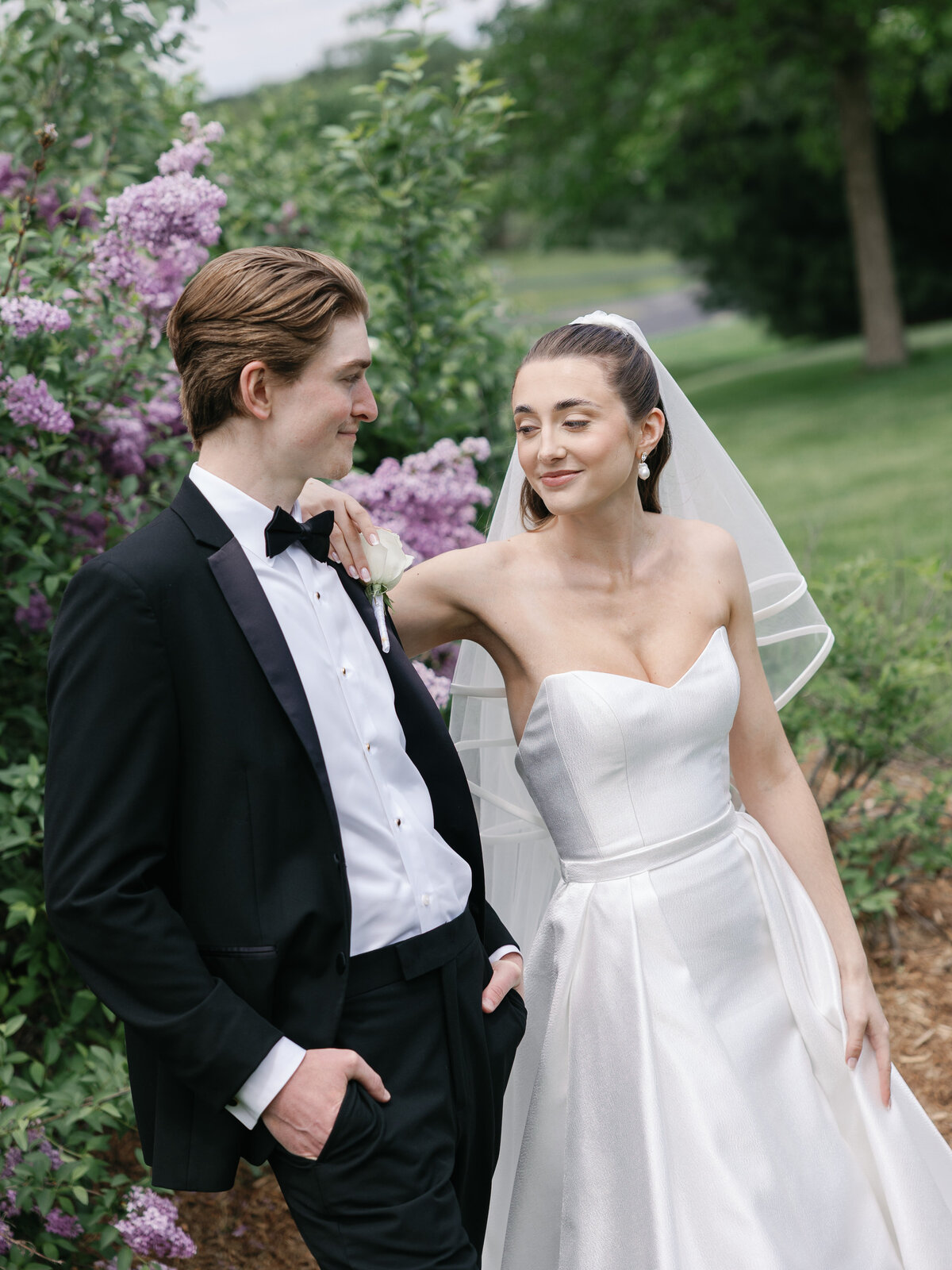 Mallory + Drew Sneak Peeks-Mariah Jones Photography-12