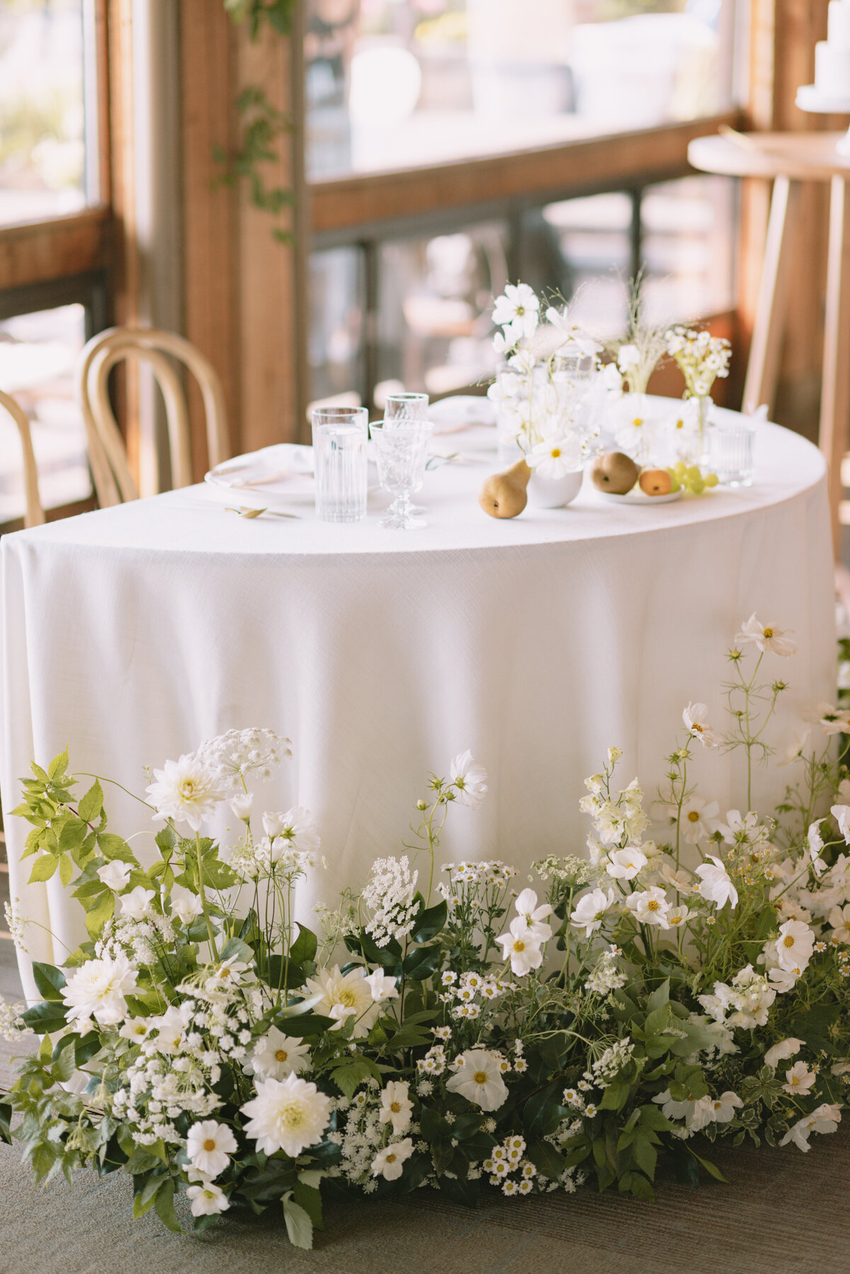 Custom Wedding Design for Summer Wedding Reception at Pinebrook Golf Club, Calgary, summer wedding ideas, sweetheart table