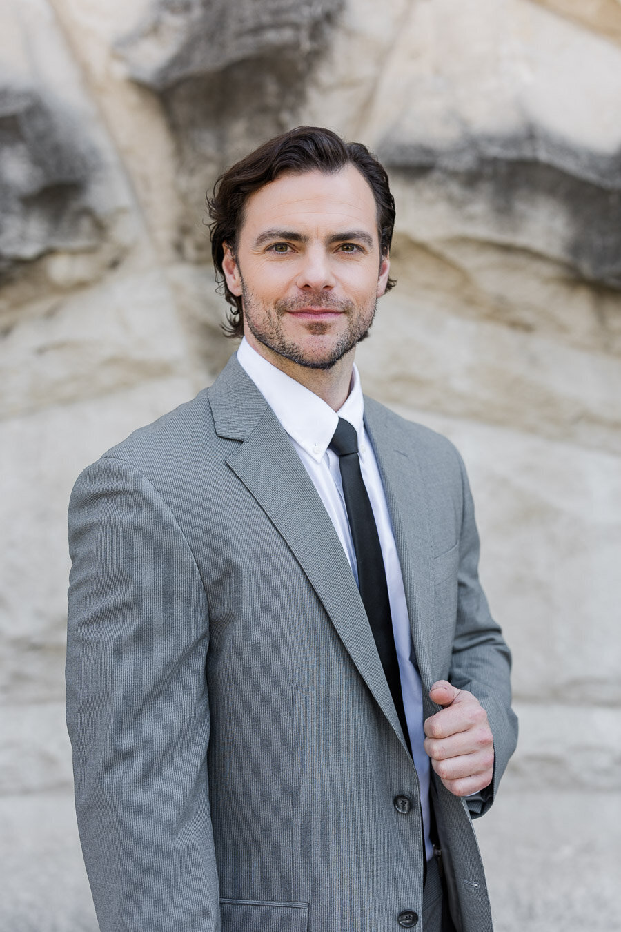 vintage-shoot-man-gray-suit-13324
