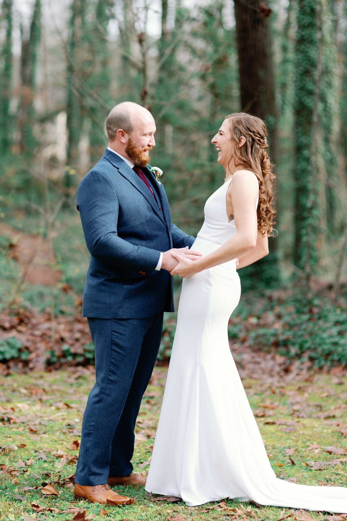 Dan and Grace Wedding - Wedding Preview Highlights - RT Lodge - East Tennessee and Traveling Wedding Photographer - Alaina René Photogrpahy-47