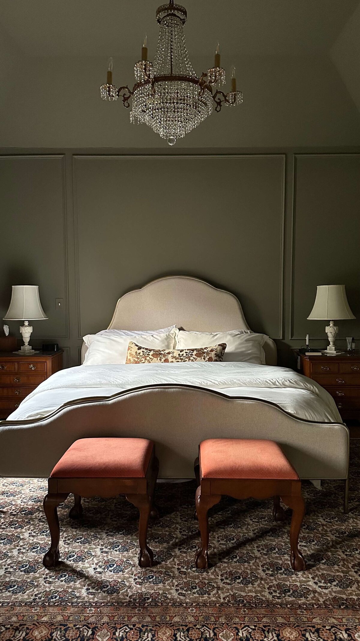 moody-green-bedroom-treron