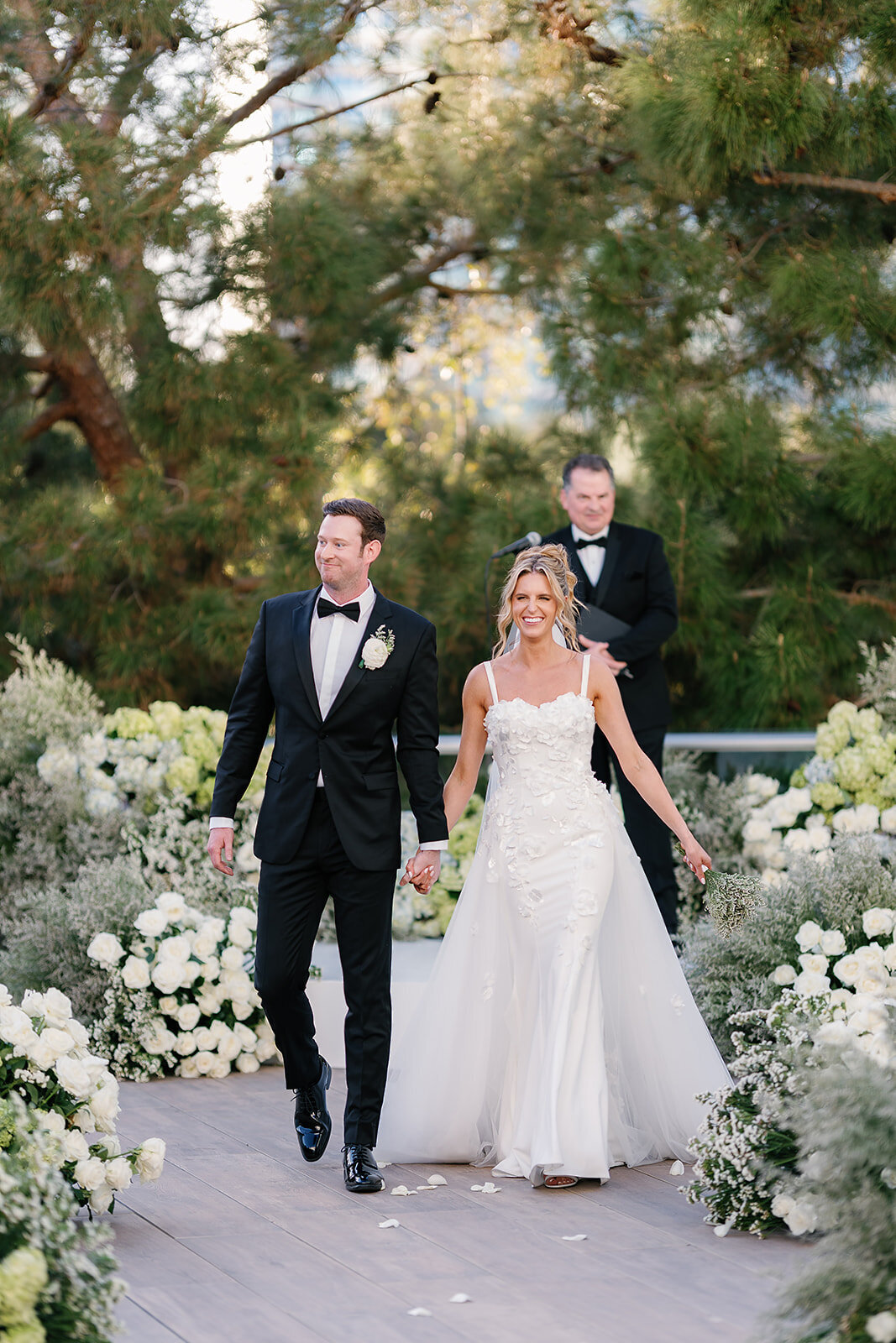 Modern-spring-wedding-ceremony-blue-green-aria-las-vegas (1425 of 2547)