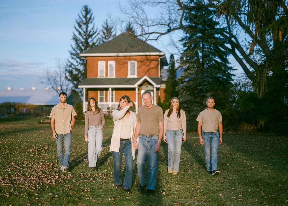 Family_photography_at_the_farm_Ingersoll43