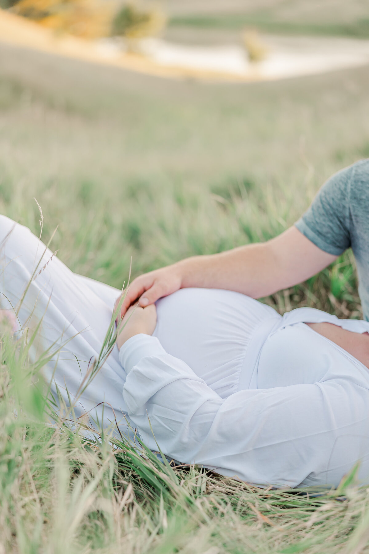 joy-ranch-maternity-session-florence-sd (182)