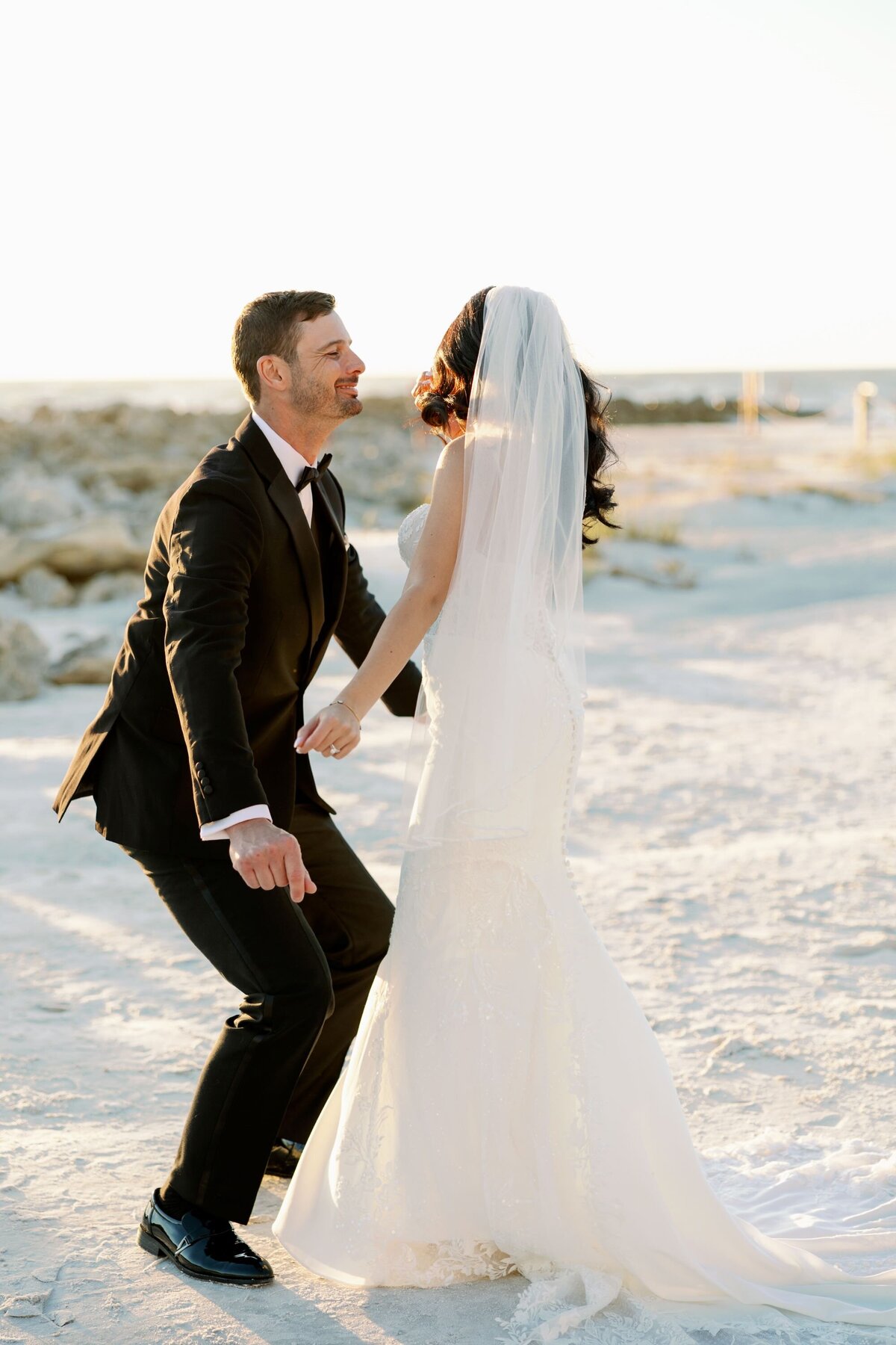 brittany-pannebaker-tampa-florida-destination-wedding-photographer-wedding-alexis-and-alex-boca-bay-pass-club-44