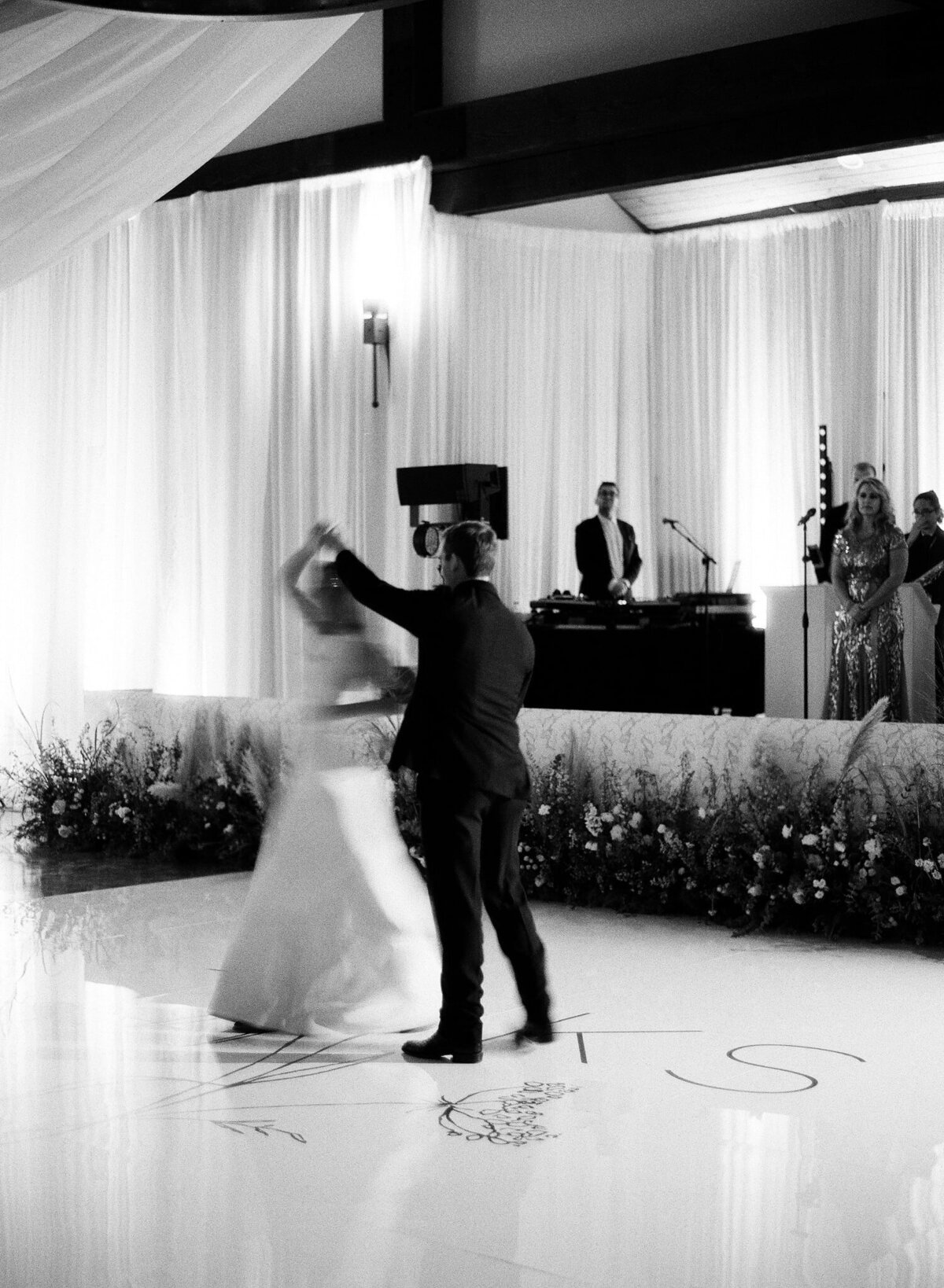 kendall-stephen-bw-theory-hill-country-wedding81