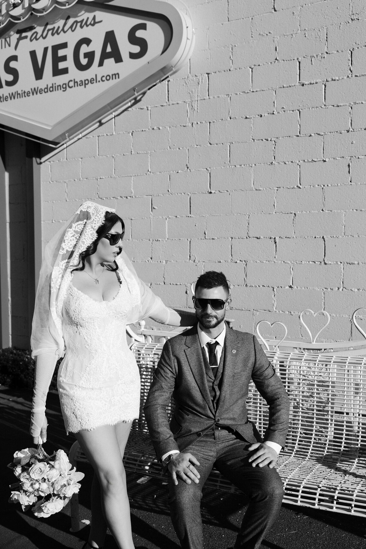 24riskyexposure_aimee-adrian_las-vegas-elopement-photography