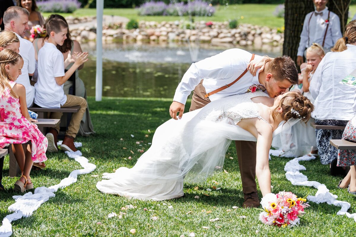 837-BekaMatthew-Wedding-Photographer-St-Cloud-Brainerd-MN-MindiJenningsPhotography