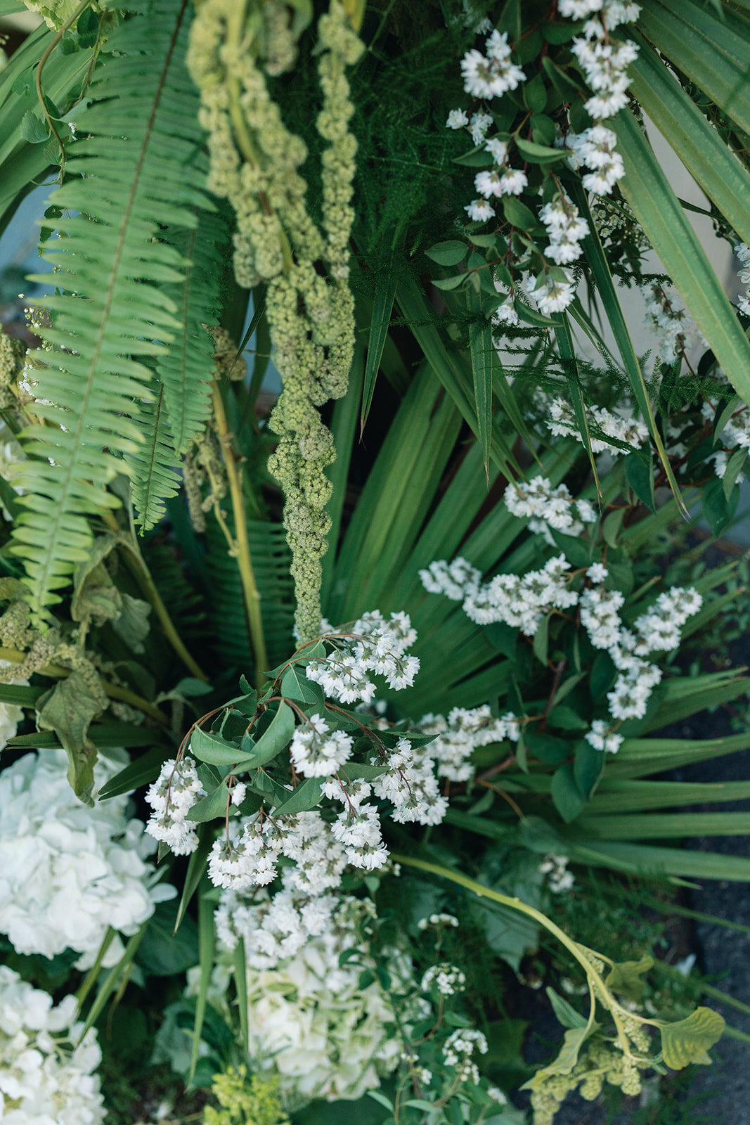 green-and-white-event-florals-new-hampshire