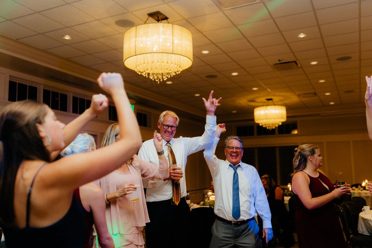 country-club-wedding-reception-in-rochester-mn