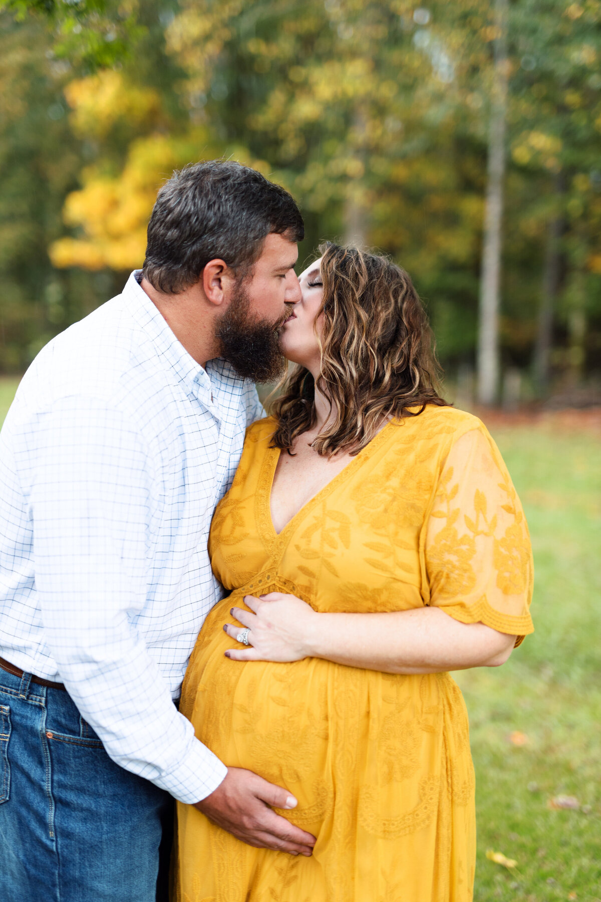 Sarah Limbert Photography Powder Springs, Georgia rainy maternity motherhood session