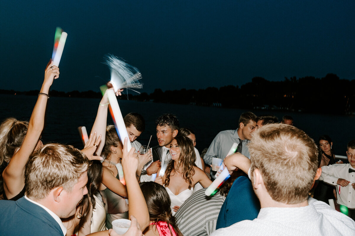 abby-parker-lake-minnetonka-wedding-107