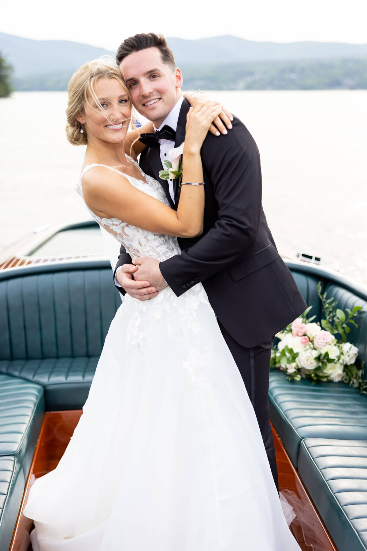 wedding-lake-george-boat