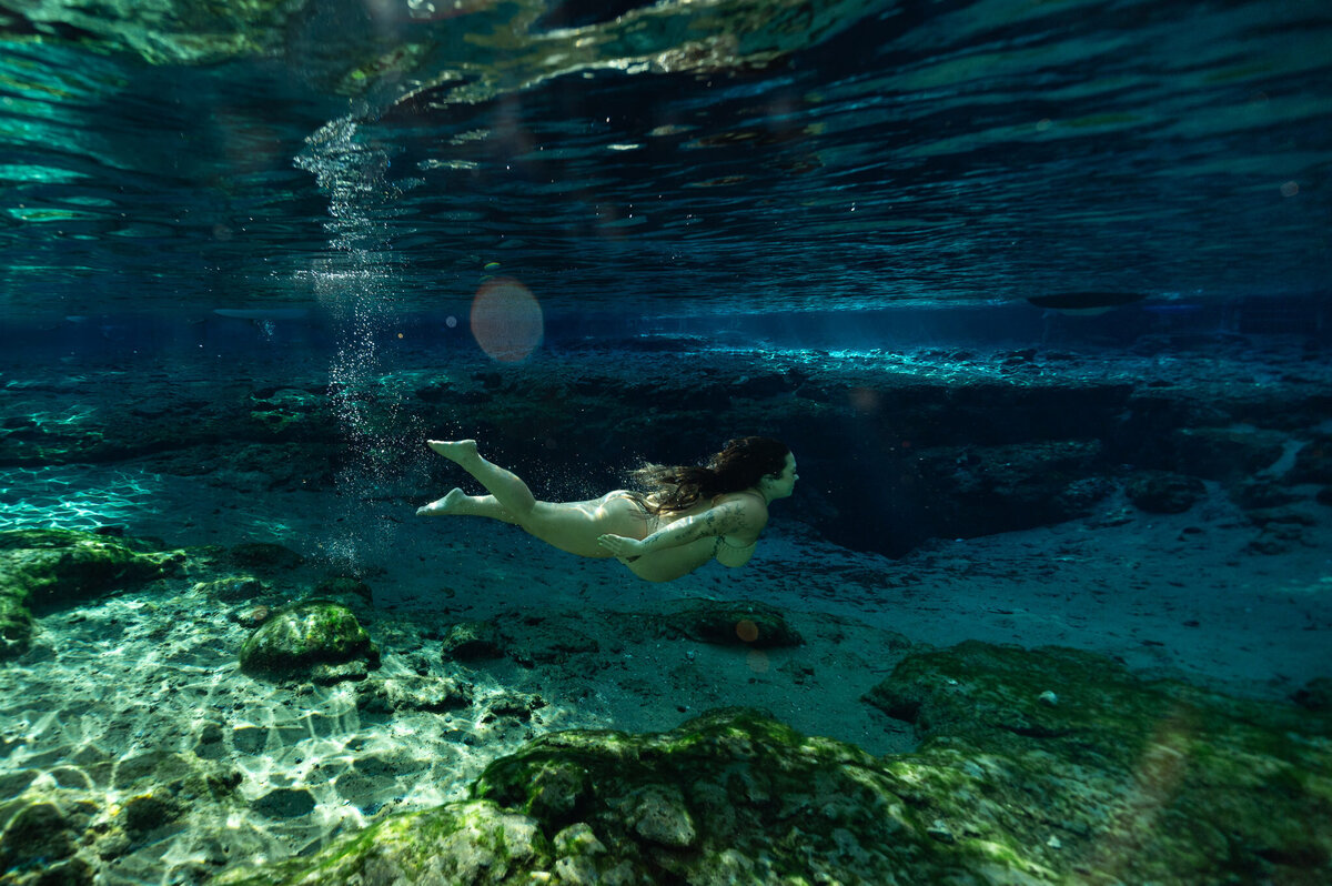 Florida-Underwater-Maternity-Photographer-Chasing-Creative-44