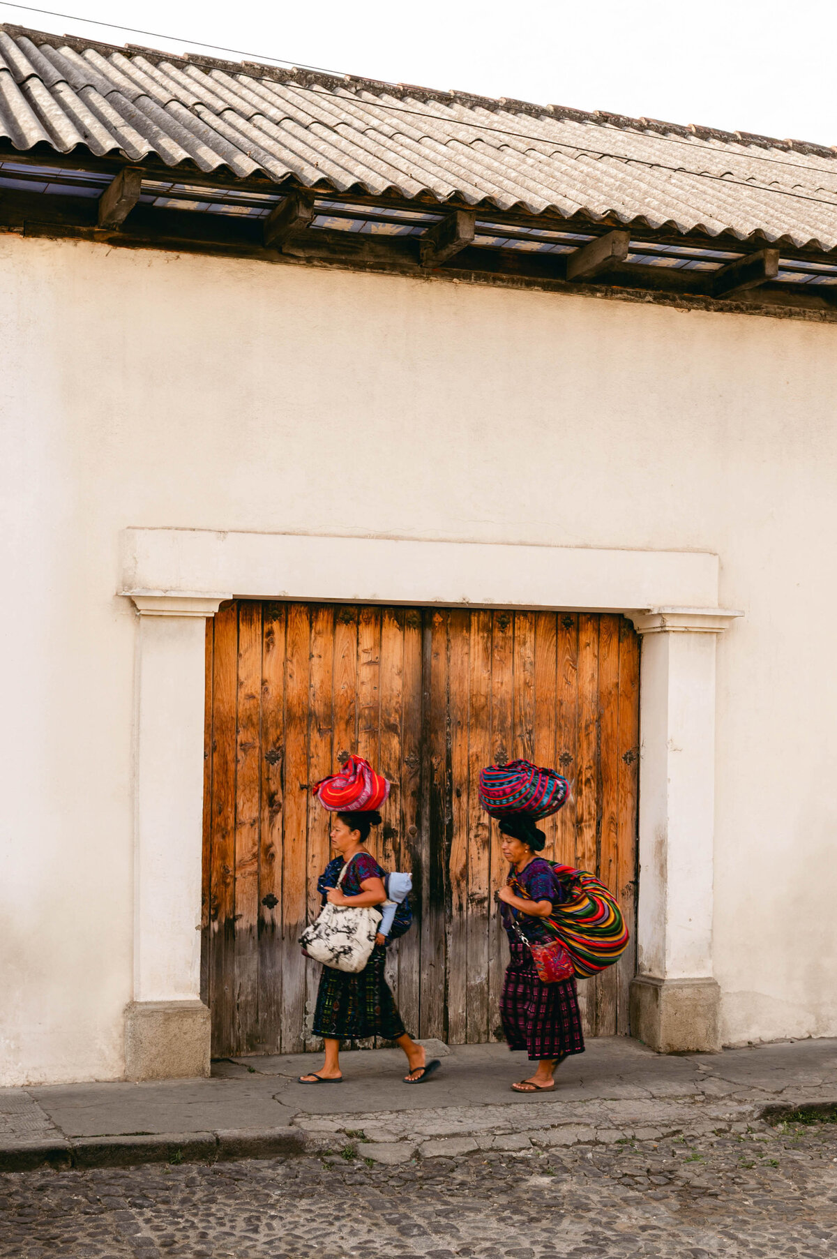 515-Villa-Bokeh-Antigua-Guatemala-Kemberly-Ankeet-Wedding-2