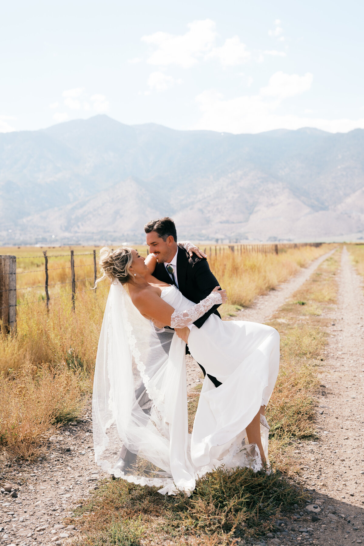 jacqueophoto_Alyssa_Daniel_Sneakpeek-76