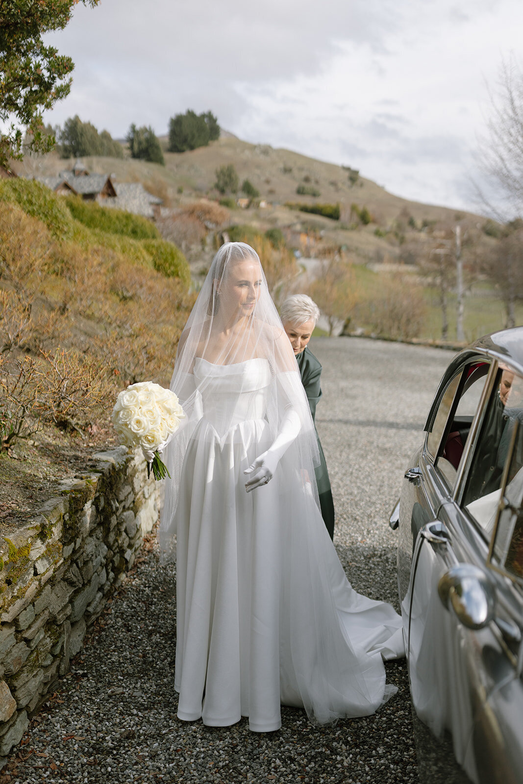 bride-queenstown-wedding-hairandmakeup1