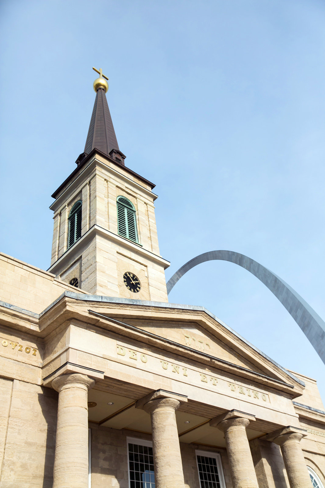 Saint Louis wedding photography L Photographie Old Cathedral Vue at 612 North fall wedding 29