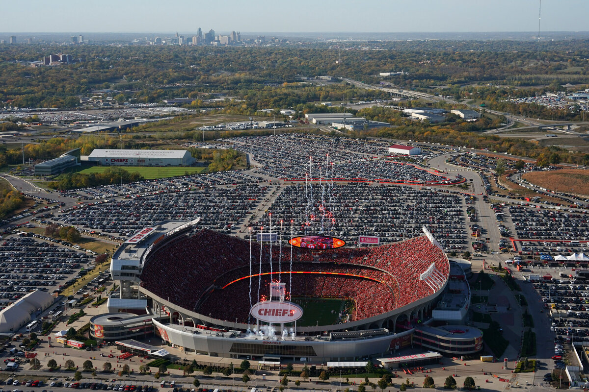 kansas-city-sports-photography-chiefs-0017-aerial-view-stadium-surroundings