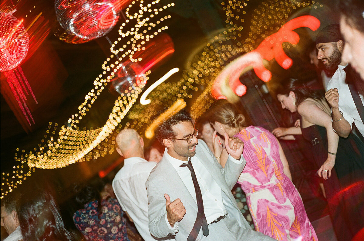loui_photography_nicollet_island_pavillion_summer_wedding-1052