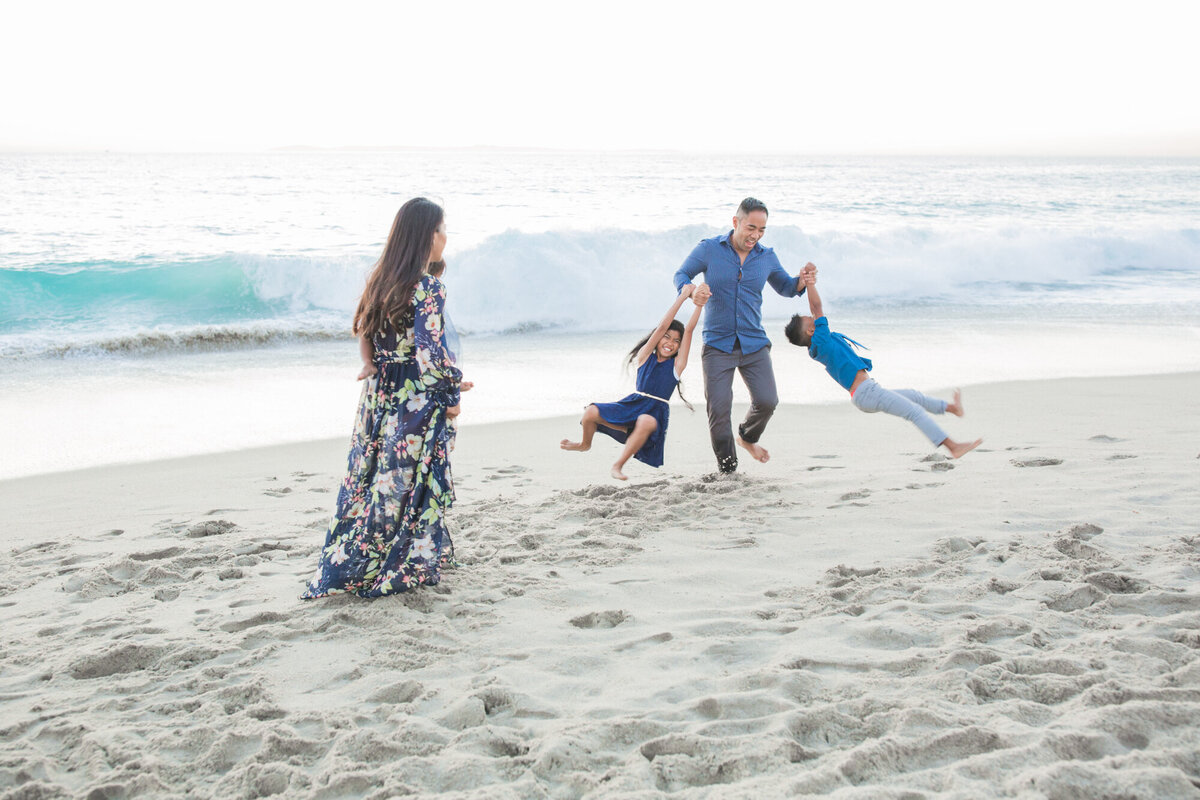 San-Diego-Family-Photographer-Beach-Light-Airy-2