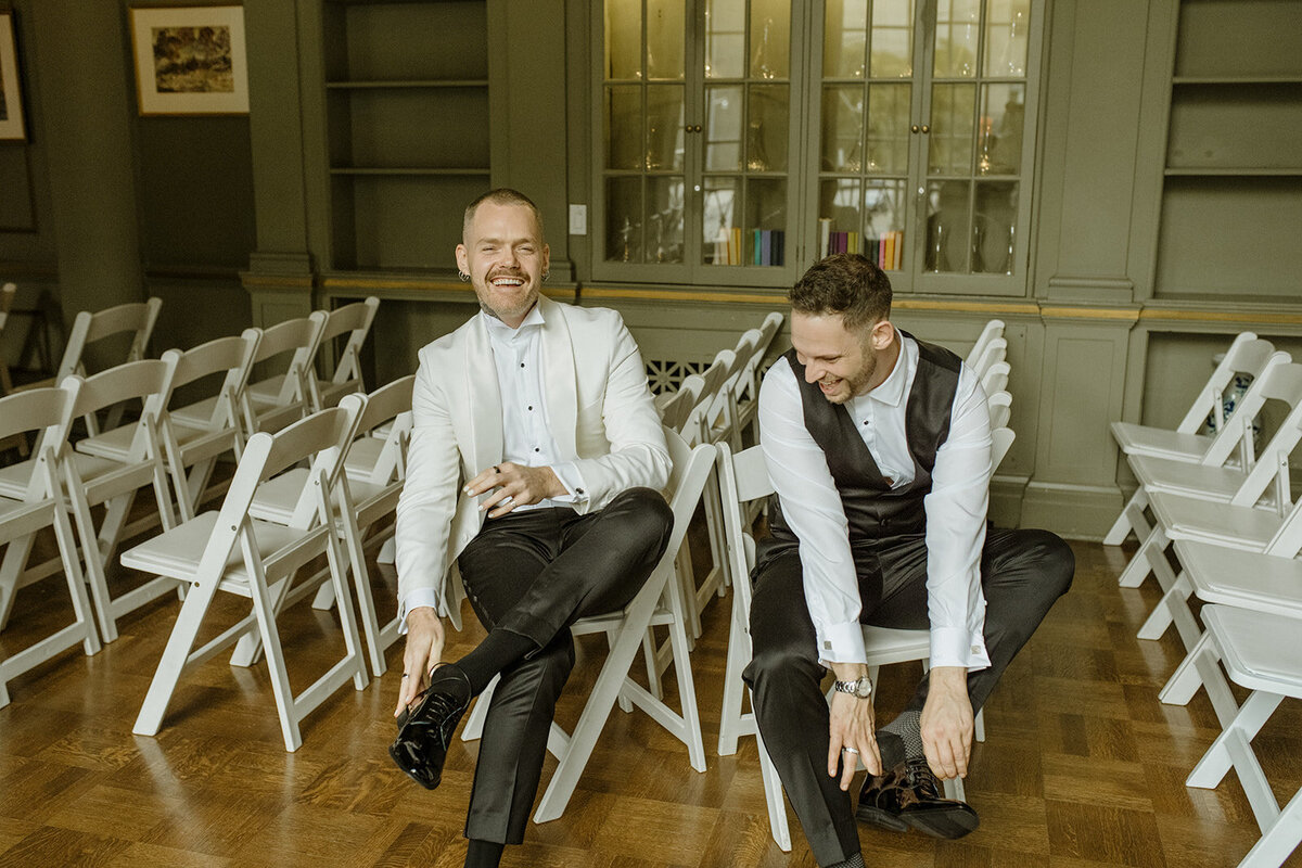 toront-university-club-lbtq+-wedding-couples-session-queer-positive-all-love-downtown-toronto-101