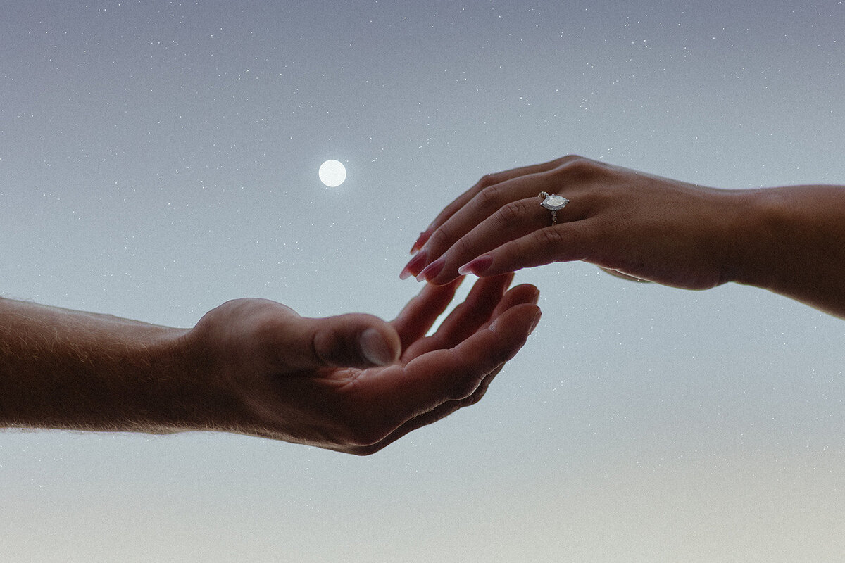 engagement-ring-diamond-bluehour