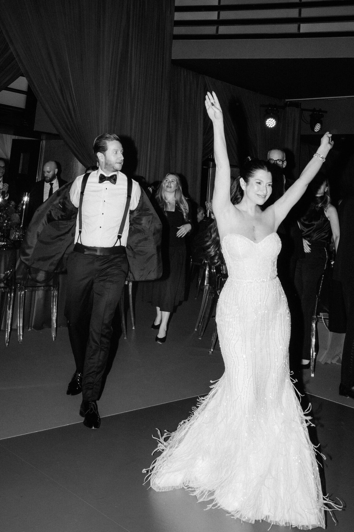 515-A-Luxurious-Red-Themed-Wedding-in-Toronto-Capturing-Timeless-Elegance-47