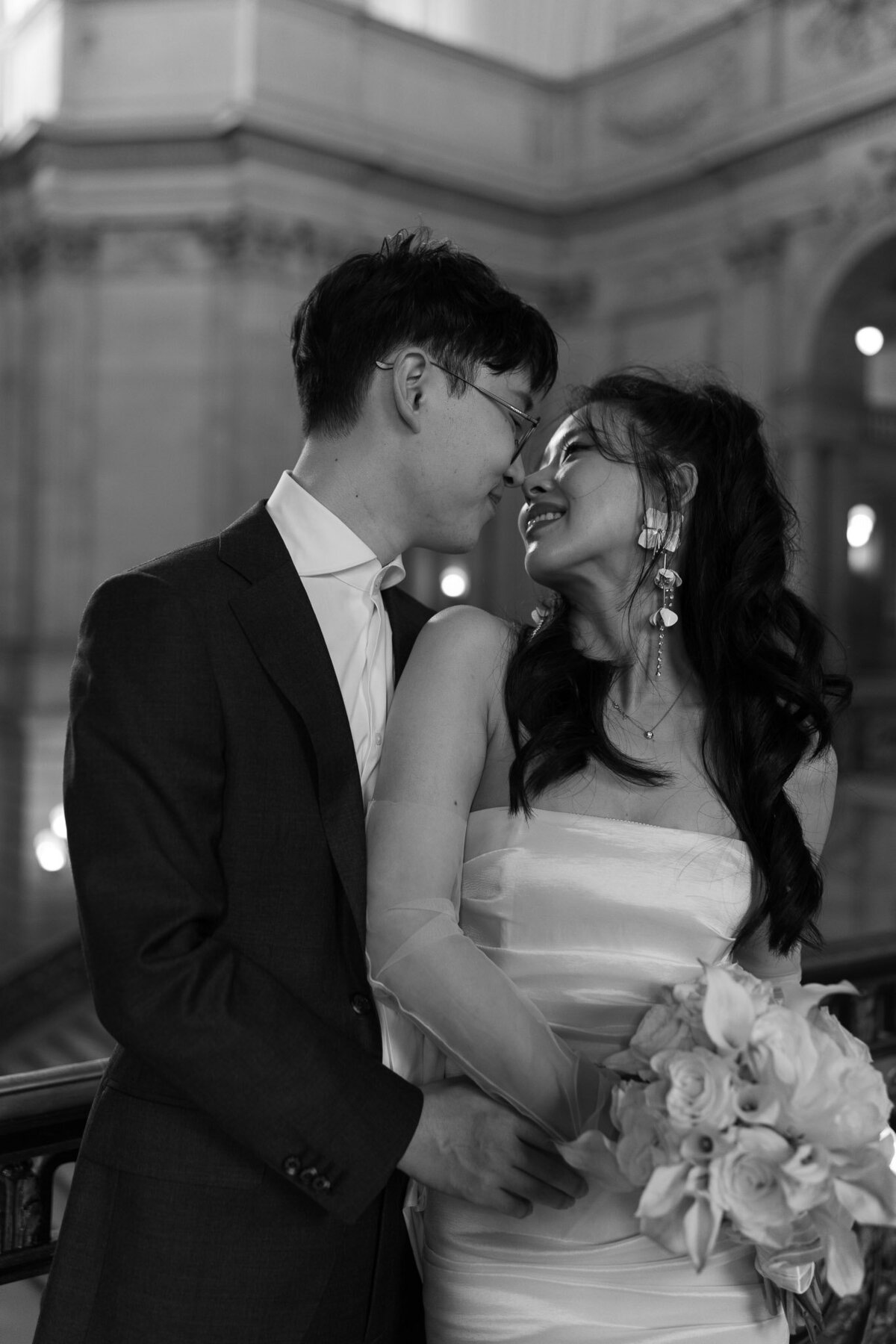 Joyce Li Photography Destination Wedding Elopement Engagement Lifestyle Portrait Photographer West Coast Seattle Washington California sfcityhallelopement-47