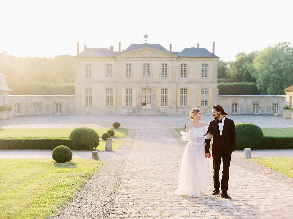 France-chateau-de-Vilette-wedding-Paris-France-Julia-Kaptelova-Photography-083
