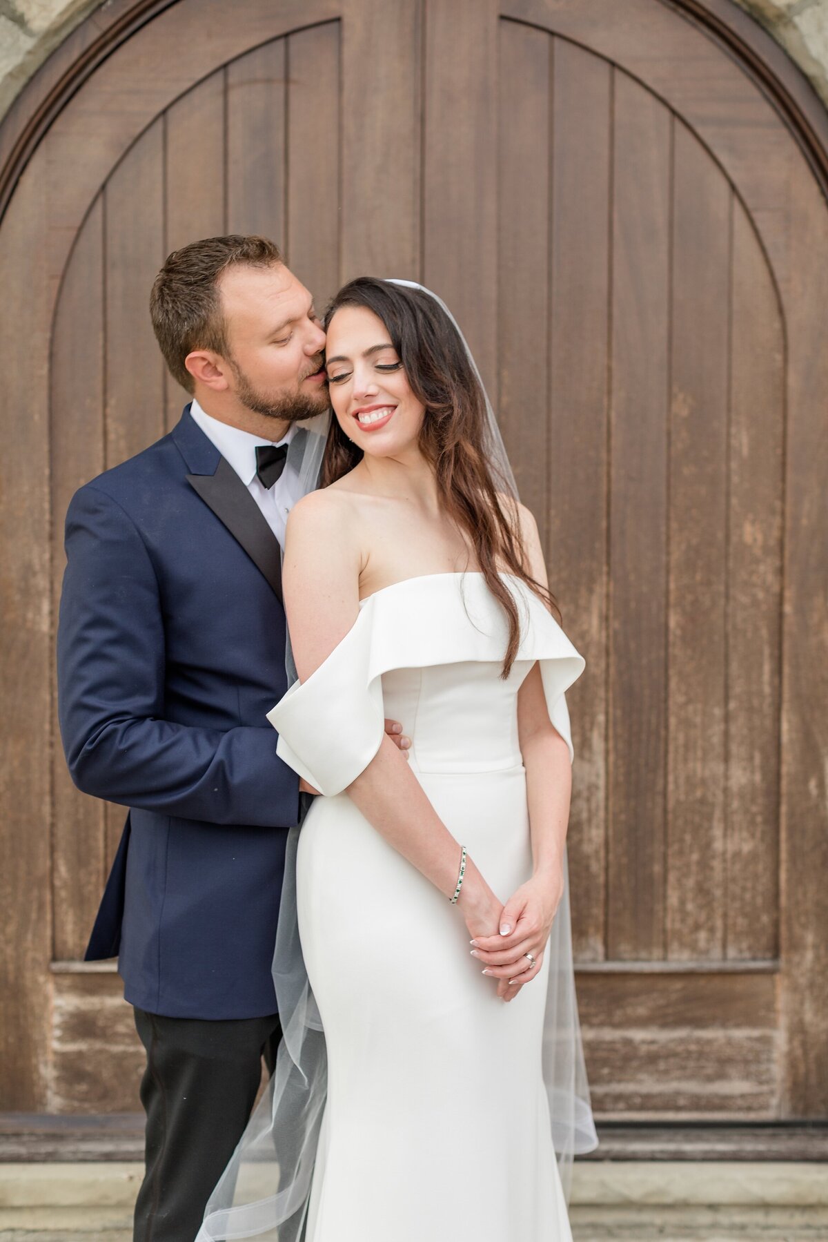 Aviva and Tyler Wedding Sneak Peeks - Dylan and Sandra Photography -57