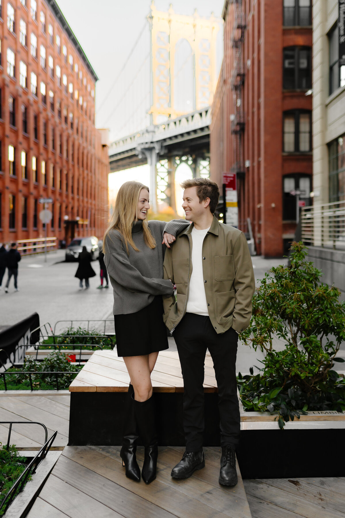 Brooklyn Bridge Engagement Photos 12