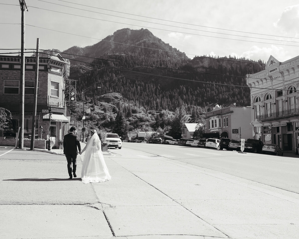Sam-Murch-Photography-Ouray-Colorado-Summer-Tent-Mountain-Wedding-16