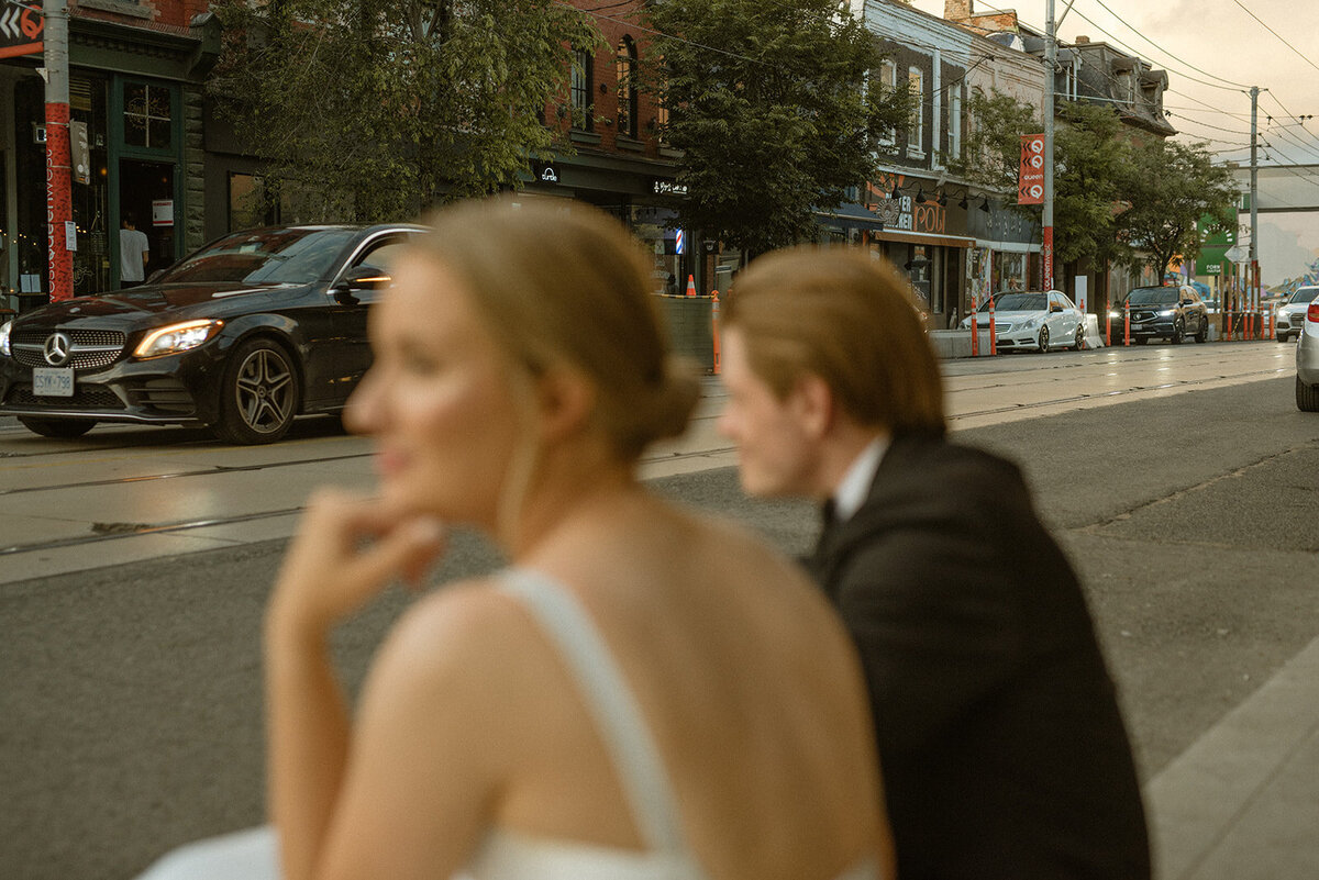 toronto-downtown-spadina-museum-the-great-hall-wedding-couples-session-summer-torontovibes-romantic-whimsical-artsty-indie-movie-650