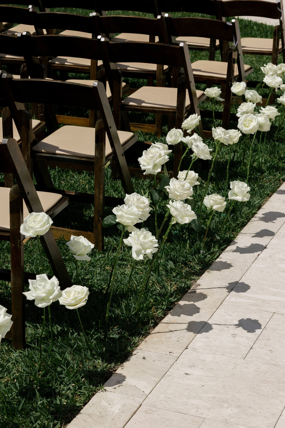 Ceremony florals for ceremony at La Casa Toscana