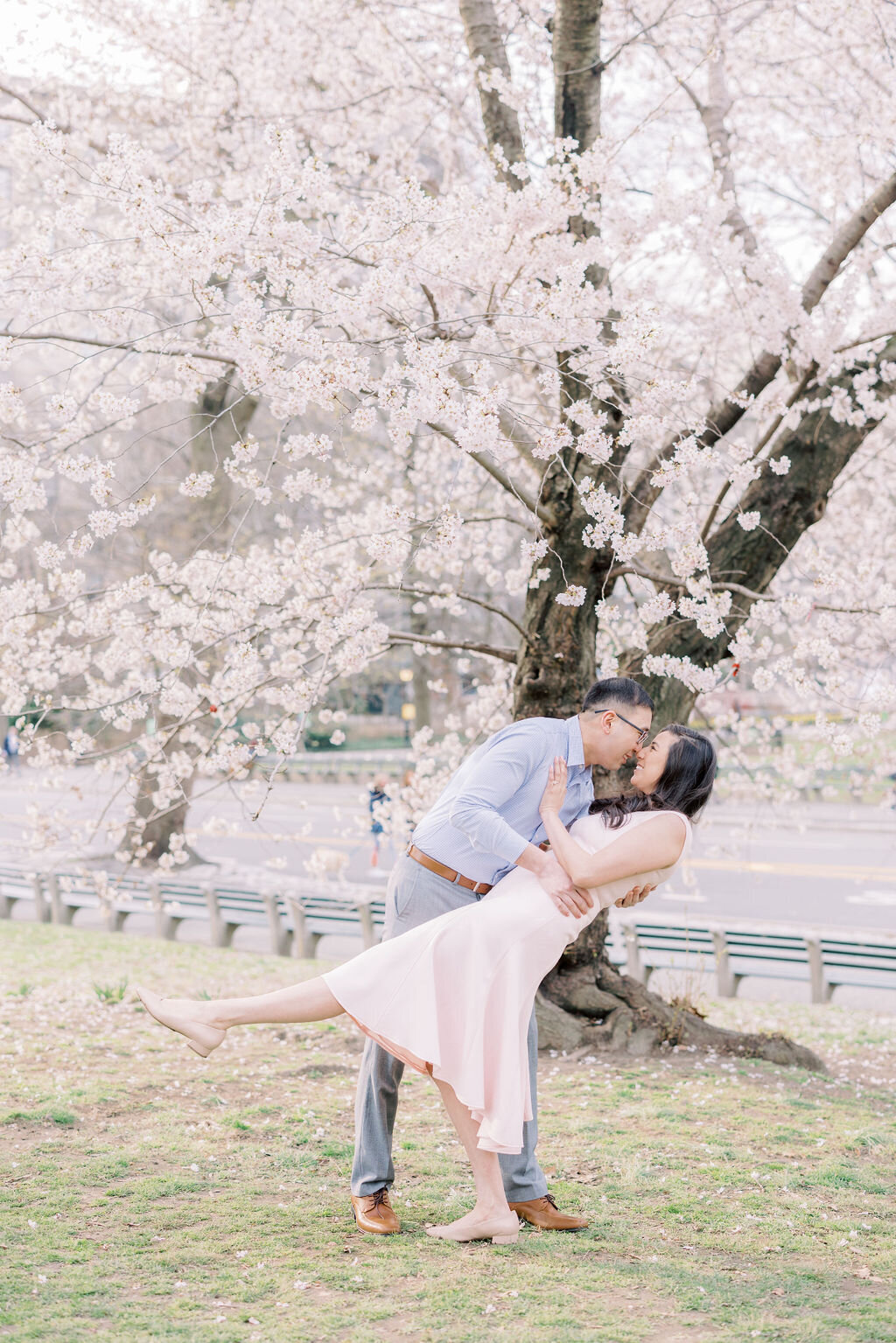 Central Park Cherry Blossom Engagement session 0606