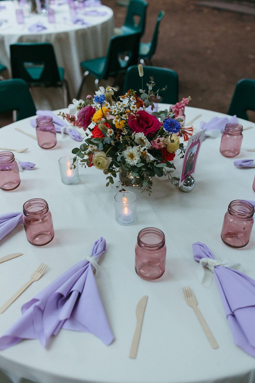 wildflower-table-centerpieces