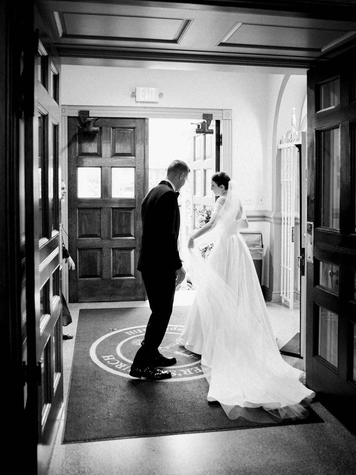 Danielle-Defayette-Photography-The-Willard-Wedding-DC-526