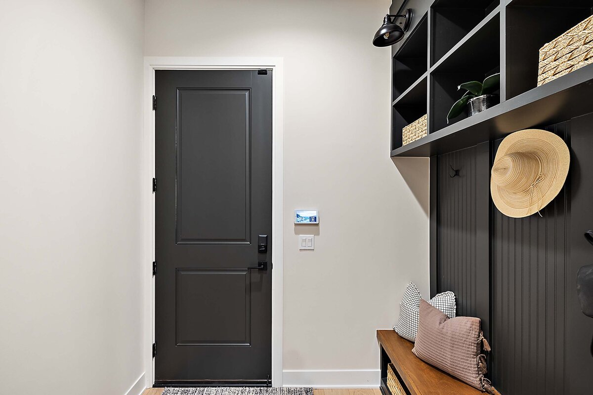 27-70802 Renata New Staging-27