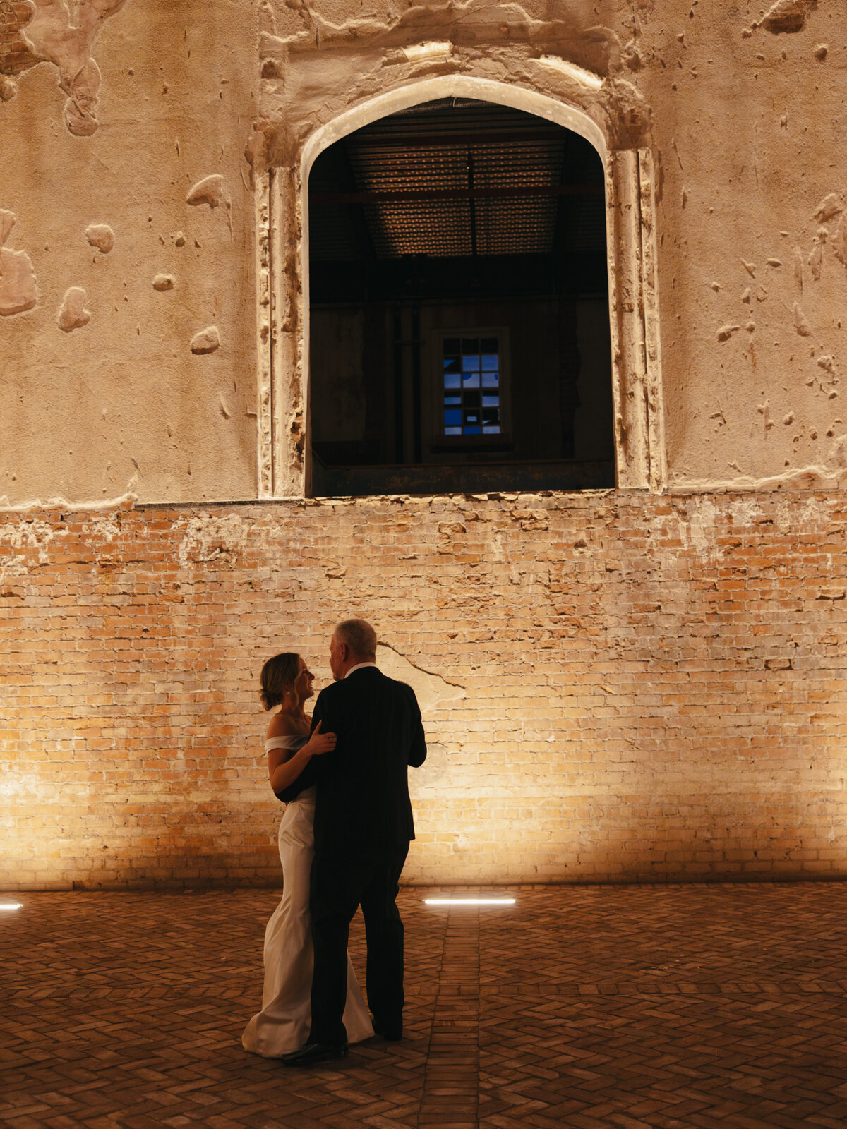 Cacie_Carroll@CacieCarroll_ElecticSpringWedding_TheAbbeyPHX_PhoenixArizona-183