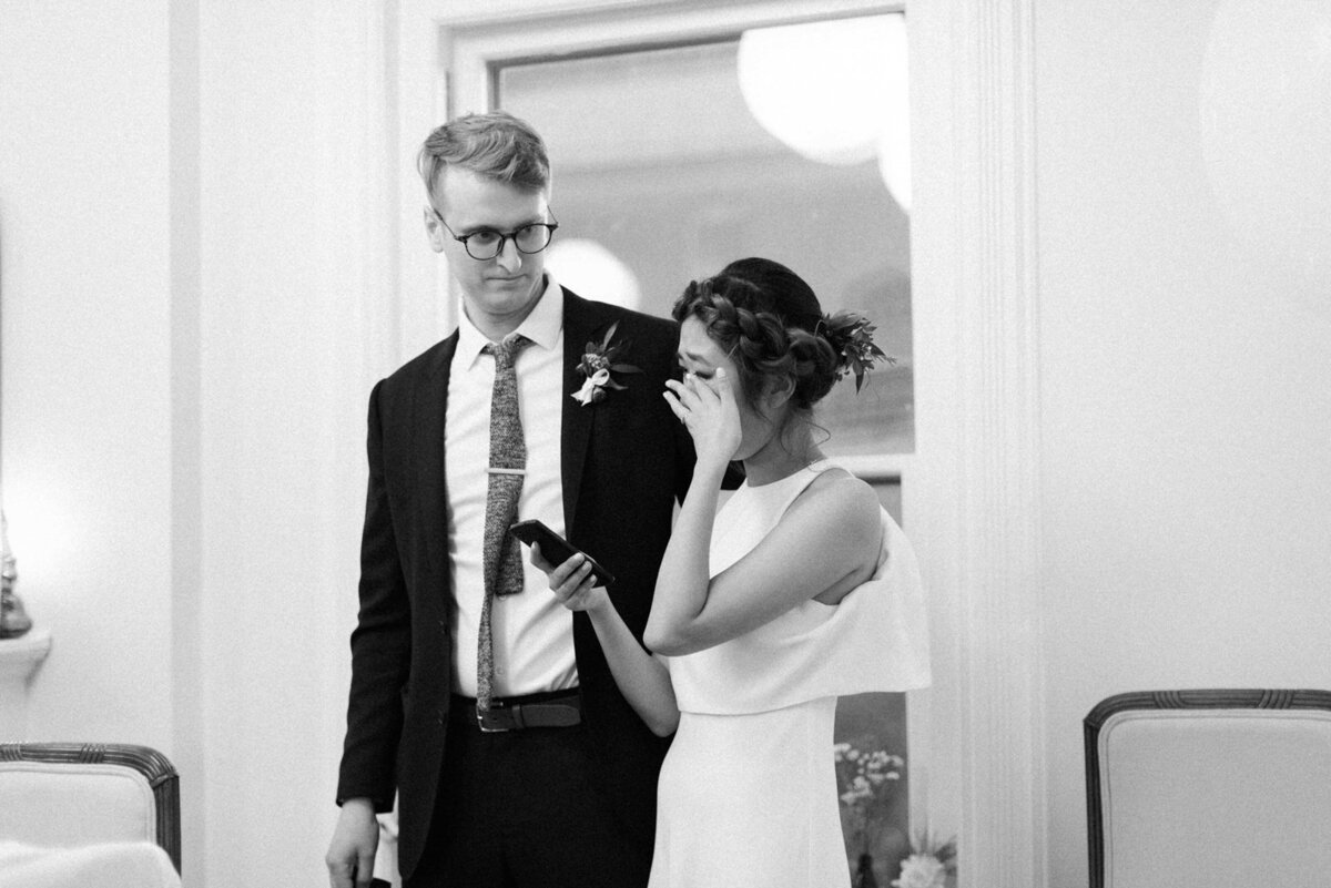intimate-toronto-city-hall-wedding3
