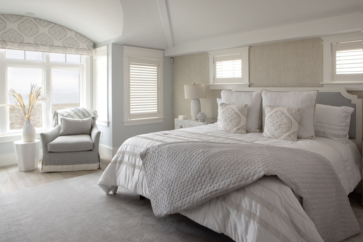 006-bright-neutral-coastal-seabrook-bedroom