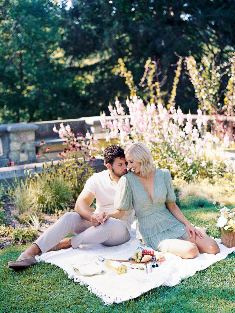 Cranbrook Gardens Engagement Session summer picnic