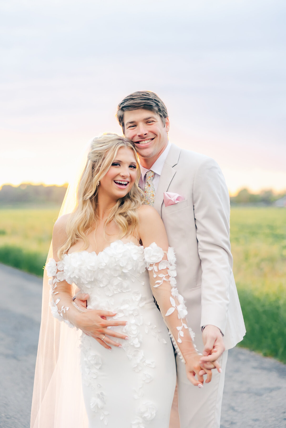 Sneak Peeks Creekside at Colliers End May Wedding | Lauren Elliott Photography | Emily & Kyle Anderson -155
